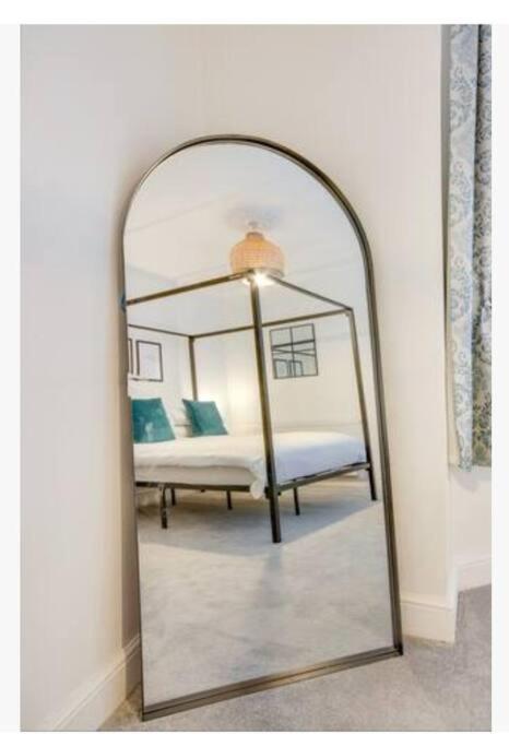 Central 2 Bedroom Garden Flat With Free Parking Royal Tunbridge Wells Kültér fotó
