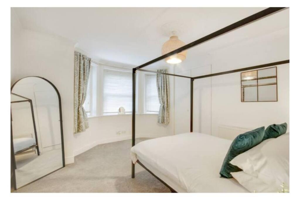 Central 2 Bedroom Garden Flat With Free Parking Royal Tunbridge Wells Kültér fotó